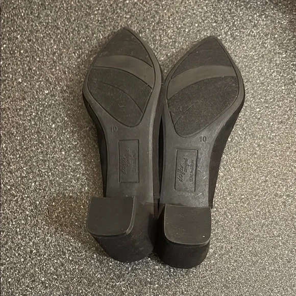 Dexflex Black Pointed Toe Flats - Picture 3 of 5